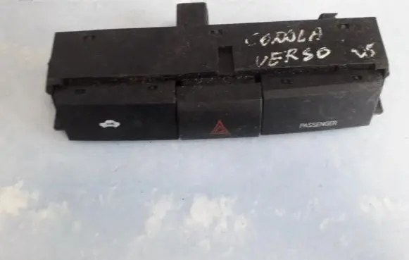 Toyota Corolla Verso AR10 Hazard light switch 153965