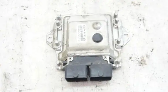 Suzuki SX4 S-Cross Engine control unit/module ECU 33910-61M00