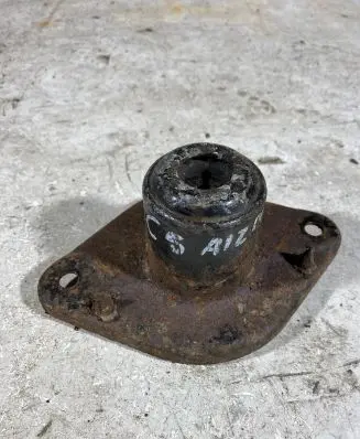Audi A6 S6 C5 4B Rear coil spring rubber mount 