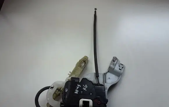 KIA Sportage Rear door lock 814103U010