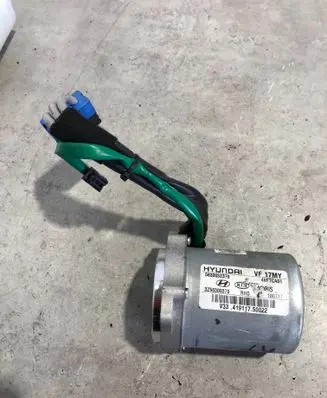 Hyundai i40 Steering column adjust motor 563003Z370