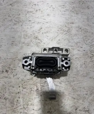 Skoda Octavia Mk4 Engine mount bracket 5WA199262AA EB0131330F
