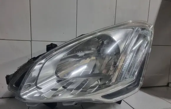 Citroen Berlingo Headlight/headlamp 90043834 9806306180 98063061800
