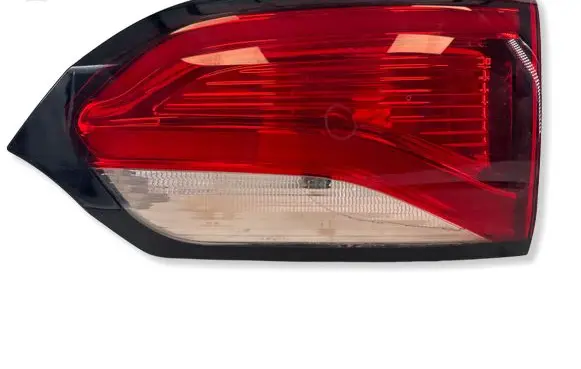 Chrysler Pacifica Tailgate rear/tail lights P68228940AE F00HTC409210 101218A20