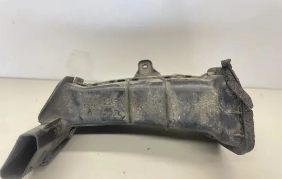 Lexus IS III XE30 Brake cooling air channel/duct 5328653100