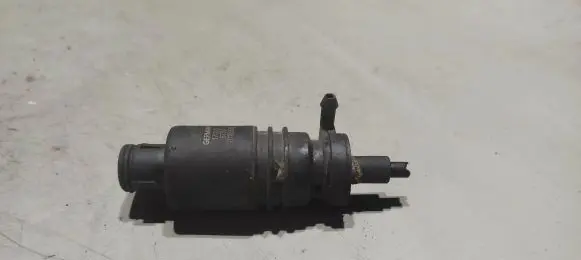 Audi A4 S4 B5 8D Windscreen/windshield washer pump 20160516 8790 17010