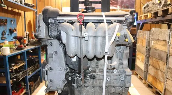 Volvo V70 Engine 6901682 B5244SG 3938731