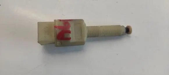 Audi A6 S6 C5 4B Brake pedal sensor switch 4AO945515 PA55GF25