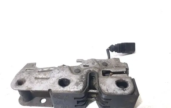 Skoda Superb B6 (3T) Engine bonnet (hood) release handle 3T0823509A