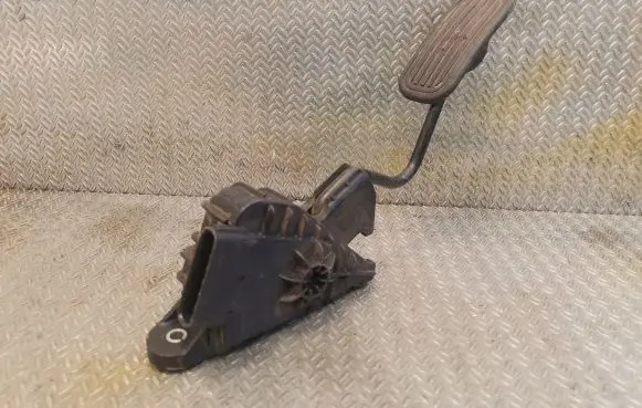 Lexus RX 450H Accelerator throttle pedal 7812048070