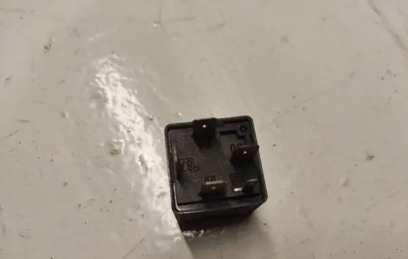 Audi A4 S4 B5 8D Other relay 1J0906381 V23134B53X383