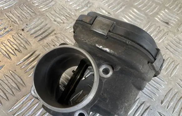 Ford C-MAX II Throttle valve 9673534480 28275019