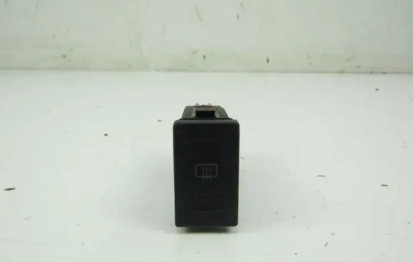 Volkswagen PASSAT B5.5 Windscreen/window heater switch 3B0959621C