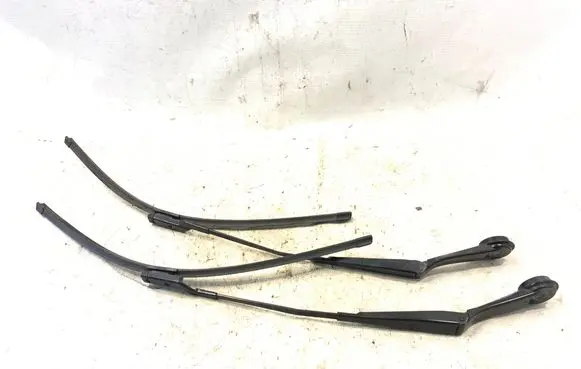 Ford Focus Front wiper blade arm BM5117526 H0S00