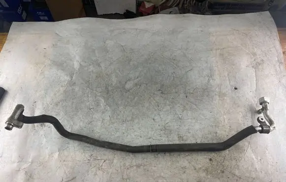 Nissan Patrol Y61 Air conditioning (A/C) pipe/hose