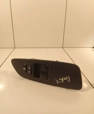 Toyota Auris 150 Electric window control switch 7423102540