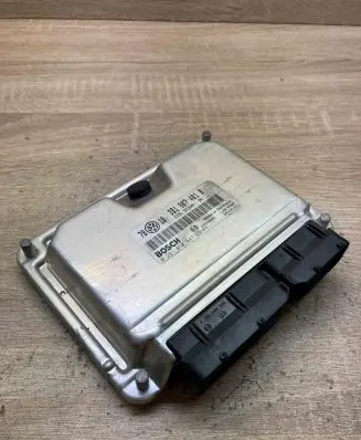Volkswagen PASSAT B5.5 Engine control unit/module ECU 3B1907401B 0281010447 781QVW