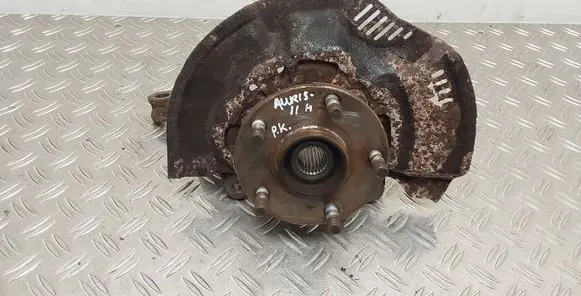 Toyota Auris 150 Front wheel hub
