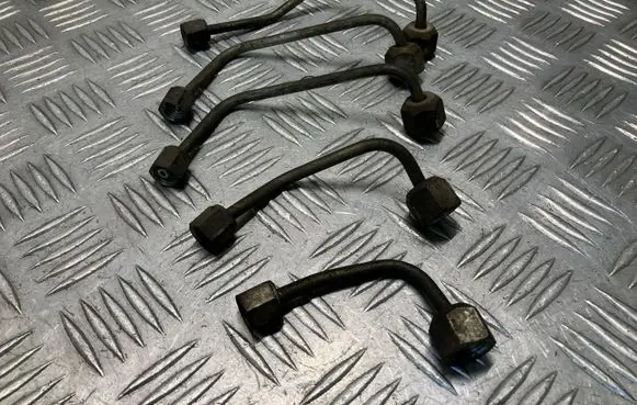 Opel Astra H Fuel injector supply line/pipe