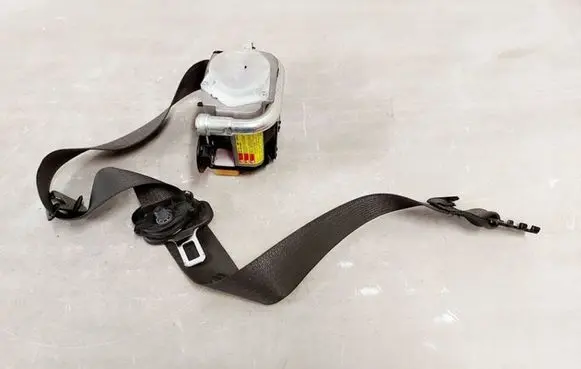 Opel Insignia A Front seatbelt 12848367