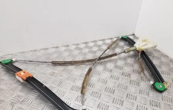 Audi A3 S3 8P Front door electric window regulator 8P3837462A