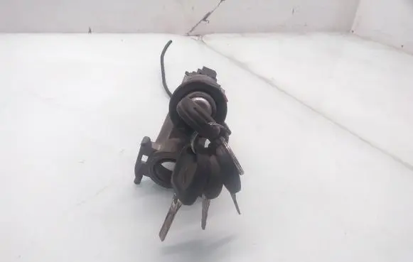 Volkswagen Golf III Ignition lock 357905851