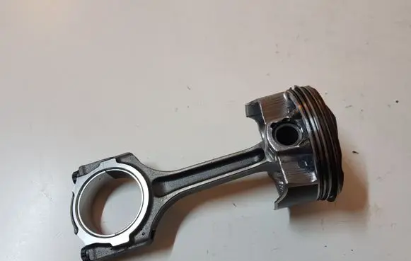 Ford Mustang VI Piston with connecting rod ML3E6205CA