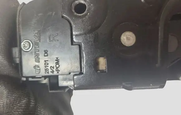 Volkswagen Caddy Front door lock 1120065 3D1837016AC 25101D6