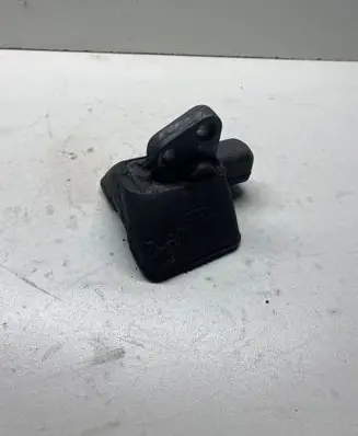 Volvo S70 V70 V70 XC Engine mount bracket 9161900