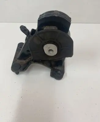 Lexus NX Engine mount bracket