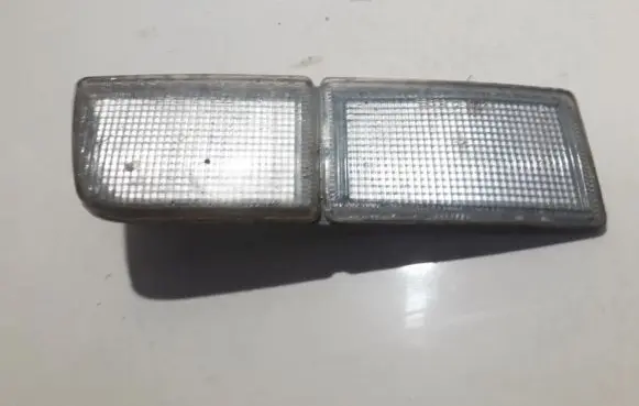 Volkswagen Golf III Front reflector 121602B