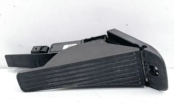 Volvo S90, V90 Accelerator throttle pedal 31489764