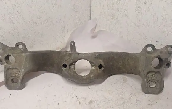 Audi A4 S4 B6 8E 8H Gearbox mount 8E0399