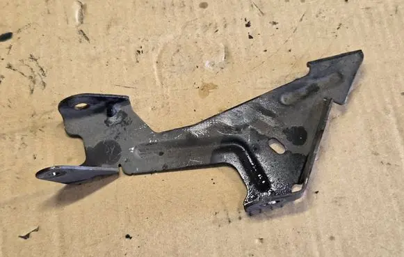Peugeot 308 Other engine bay part 9805681680 0514