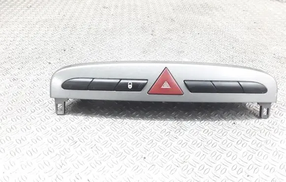 Peugeot 308 Hazard light switch 9659417177