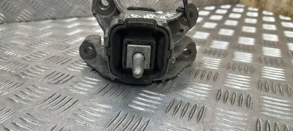 Mini Cooper Countryman R60 Gearbox mount 678435501