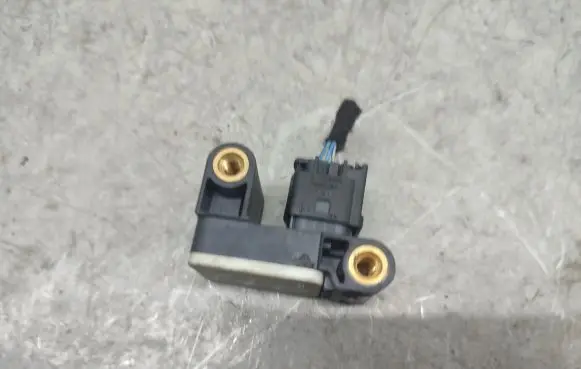 BMW X5 E70 Airbag deployment crash/impact sensor 6911003