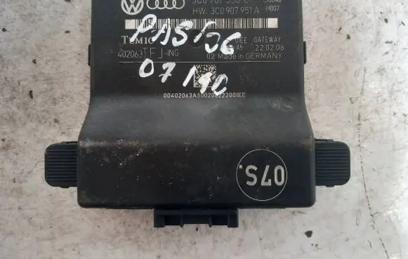 Volkswagen PASSAT B6 Gateway control module 3C0907951A 3C0907530C