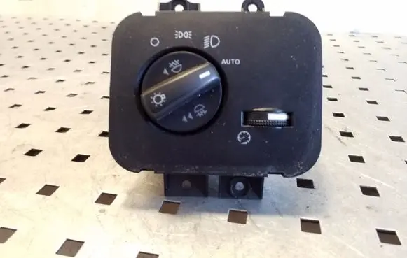 Land Rover Range Rover Sport L320 Light switch YUD501480