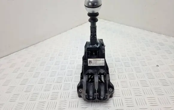 Jeep Renegade Gear shifter/selector 520C635 00502960780 P6UT52SLUAA