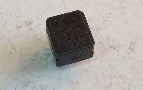Opel Astra H Other relay 4RA00779105