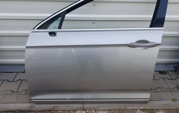 Volkswagen PASSAT B8 Front door
