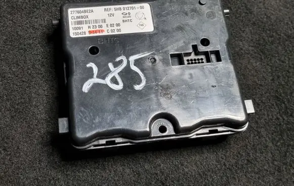 Nissan X-Trail T32 Air conditioner control unit module 277604BE2A
