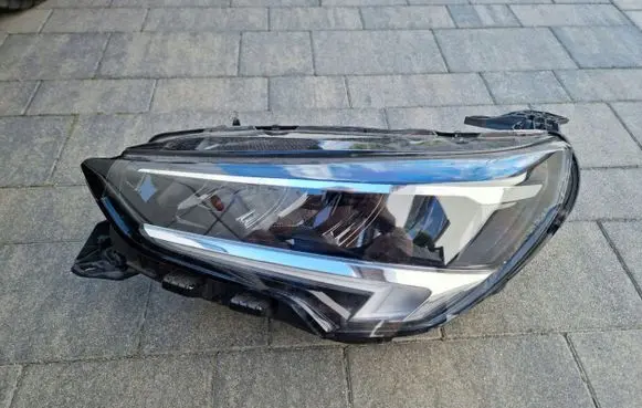 Opel Corsa F Headlights/headlamps set 9829522780
