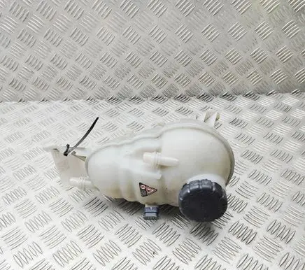 Mercedes-Benz GLE W167 Coolant expansion tank/reservoir A1675009900