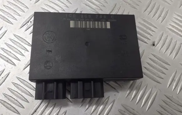 Volkswagen PASSAT B5.5 Voice control module 1C0959799C