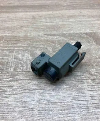 BMW 3 E90 E91 Turbo solenoid valve 7537612 700784