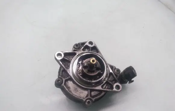 Audi A6 S6 C5 4B Vacuum pump 72218501