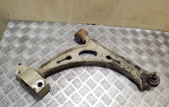 Skoda Octavia Mk2 (1Z) Front lower control arm/wishbone