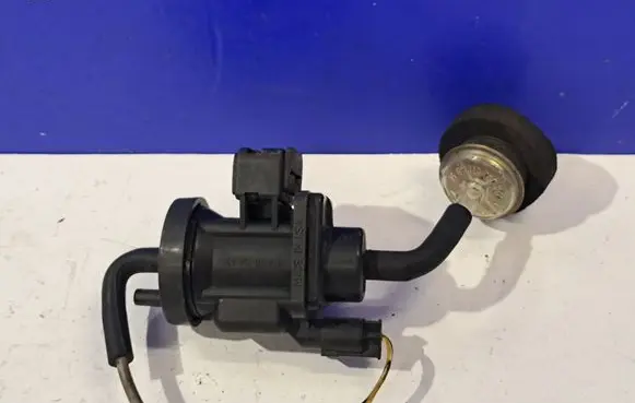 Mercedes-Benz A W168 Turbo solenoid valve A0005450427